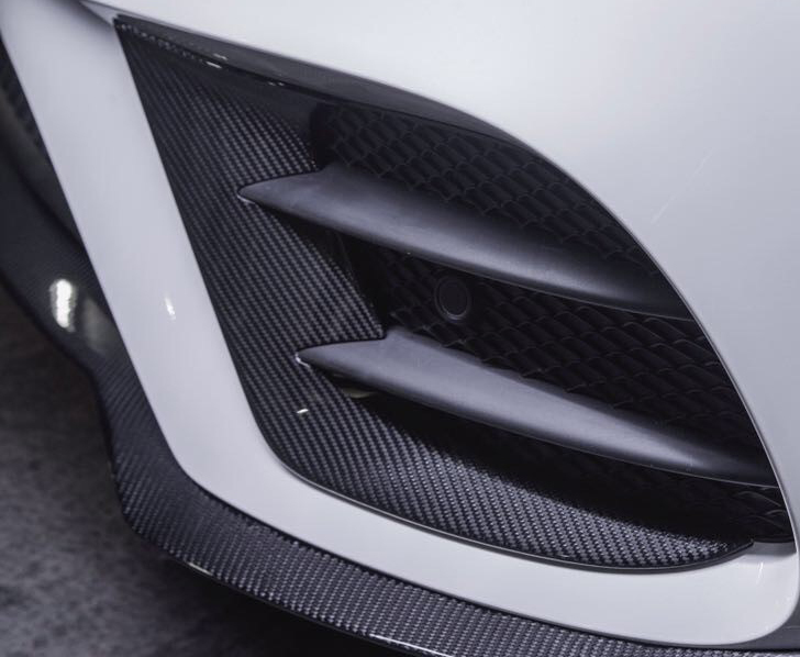Hodoor Performance Carbon fiber Inserts in the front bumper for Mercedes E63 AMG W213