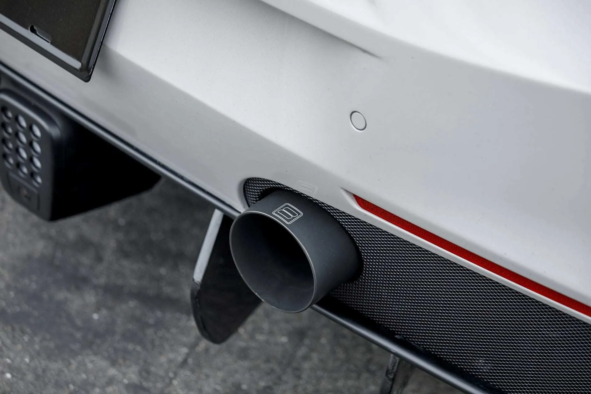 Vorsteiner Nero body kit for Ferrari 488 carbon fiber