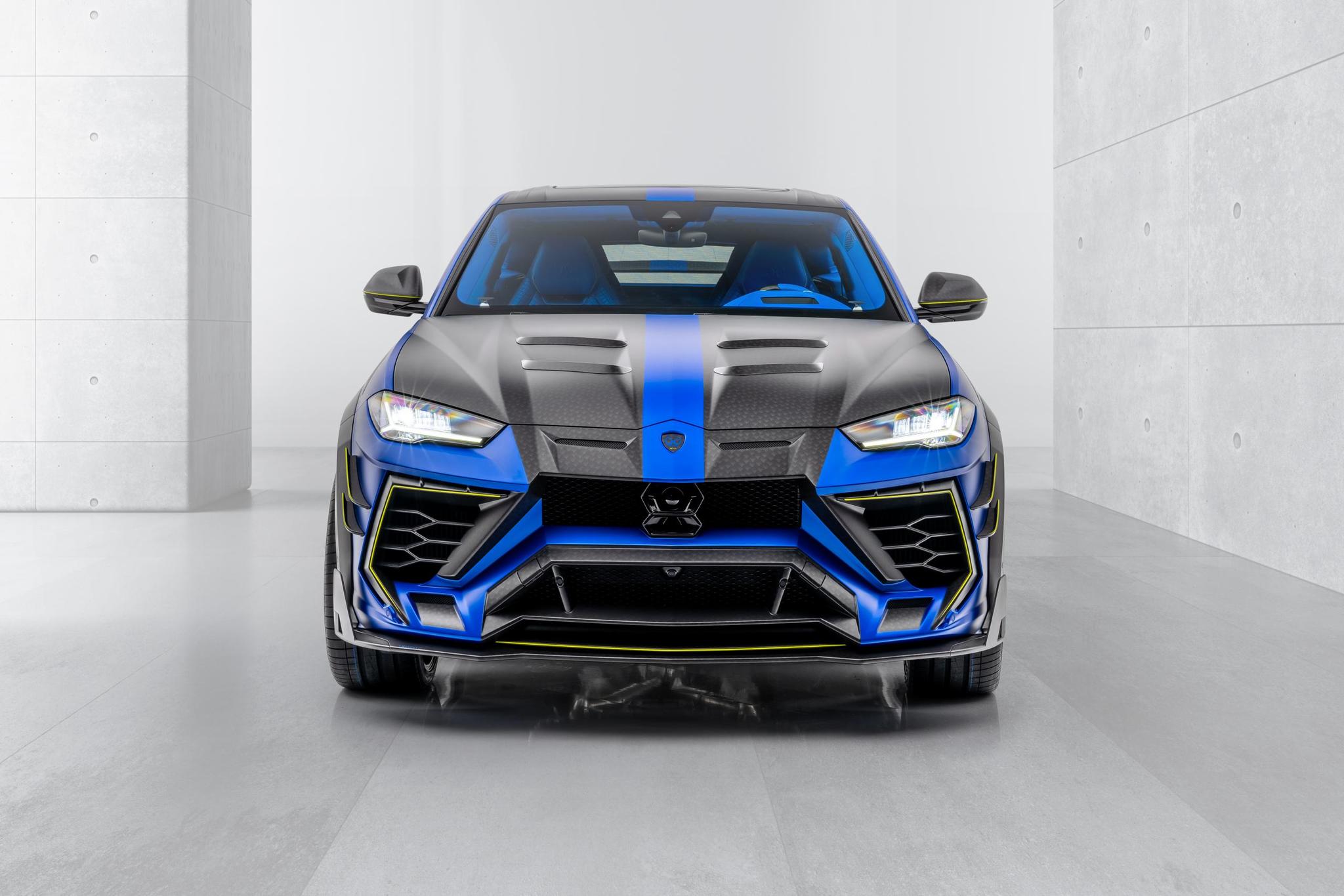 Mansory body kit for Lamborghini Urus carbon