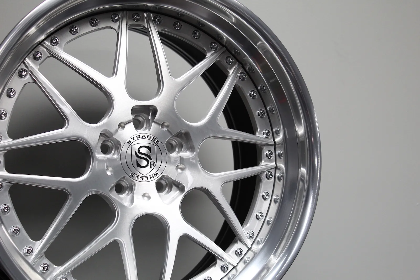 Strasse SV8 PERFORMANCE 3 Piece Forged Wheels