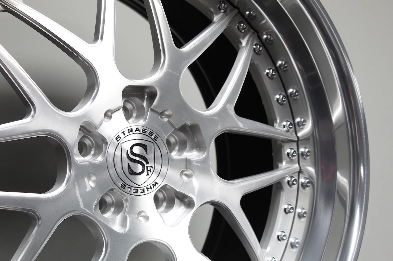 Strasse SV8 PERFORMANCE 3 Piece Forged Wheels