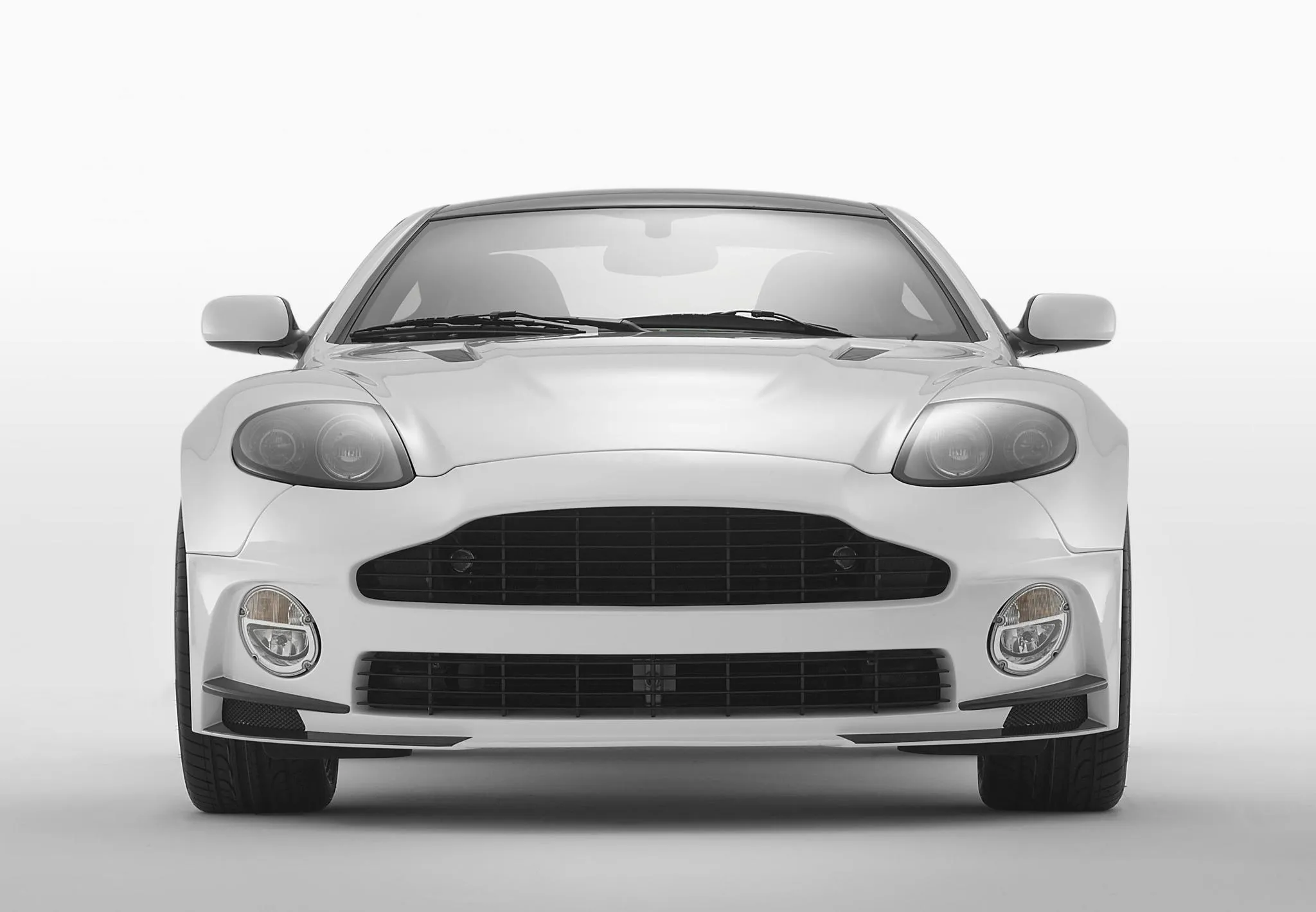 Mansory body kit for Aston Martin Vanquish carbon