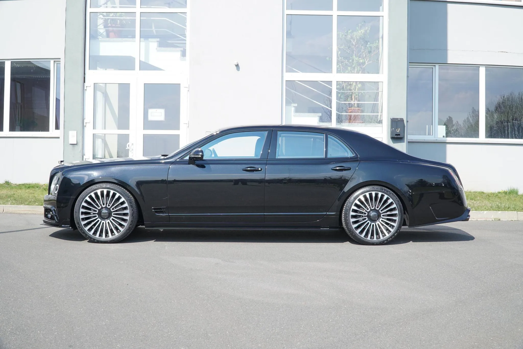 Mansory body kit for Bentley Mulsanne latest model