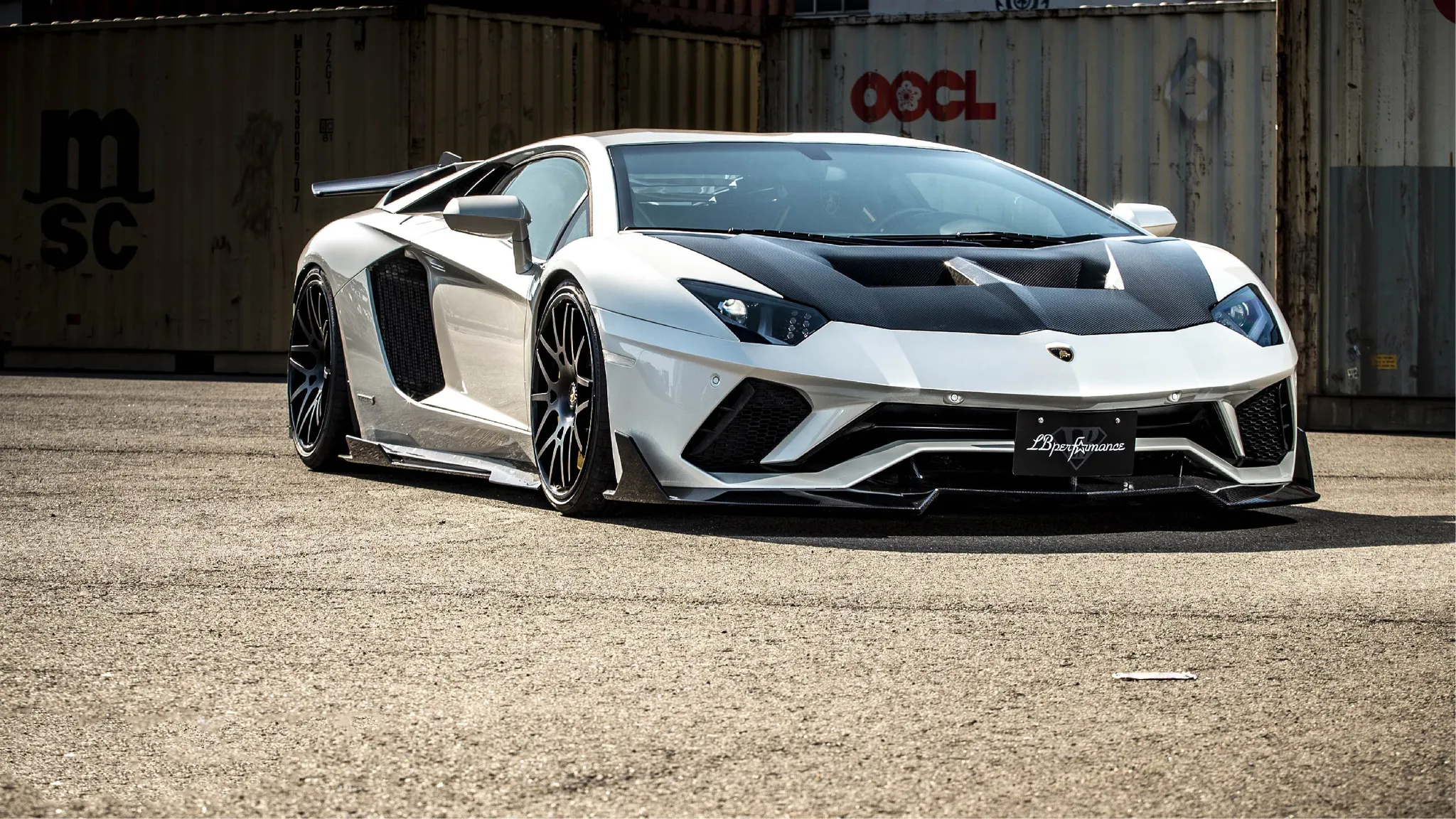 Liberty Walk body kit for Lamborghini Aventador S new model