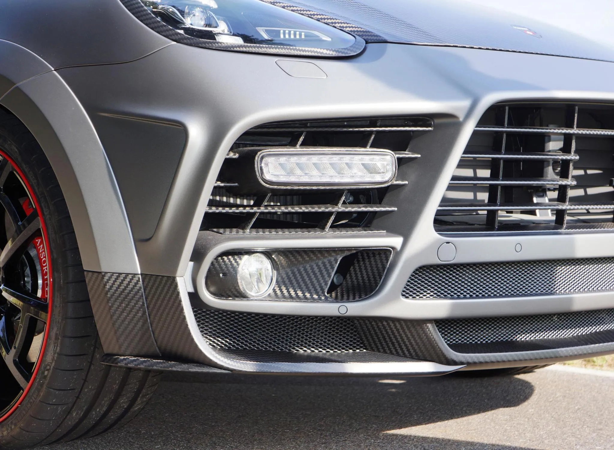 Mansory body kit for Porsche Cayenne new model