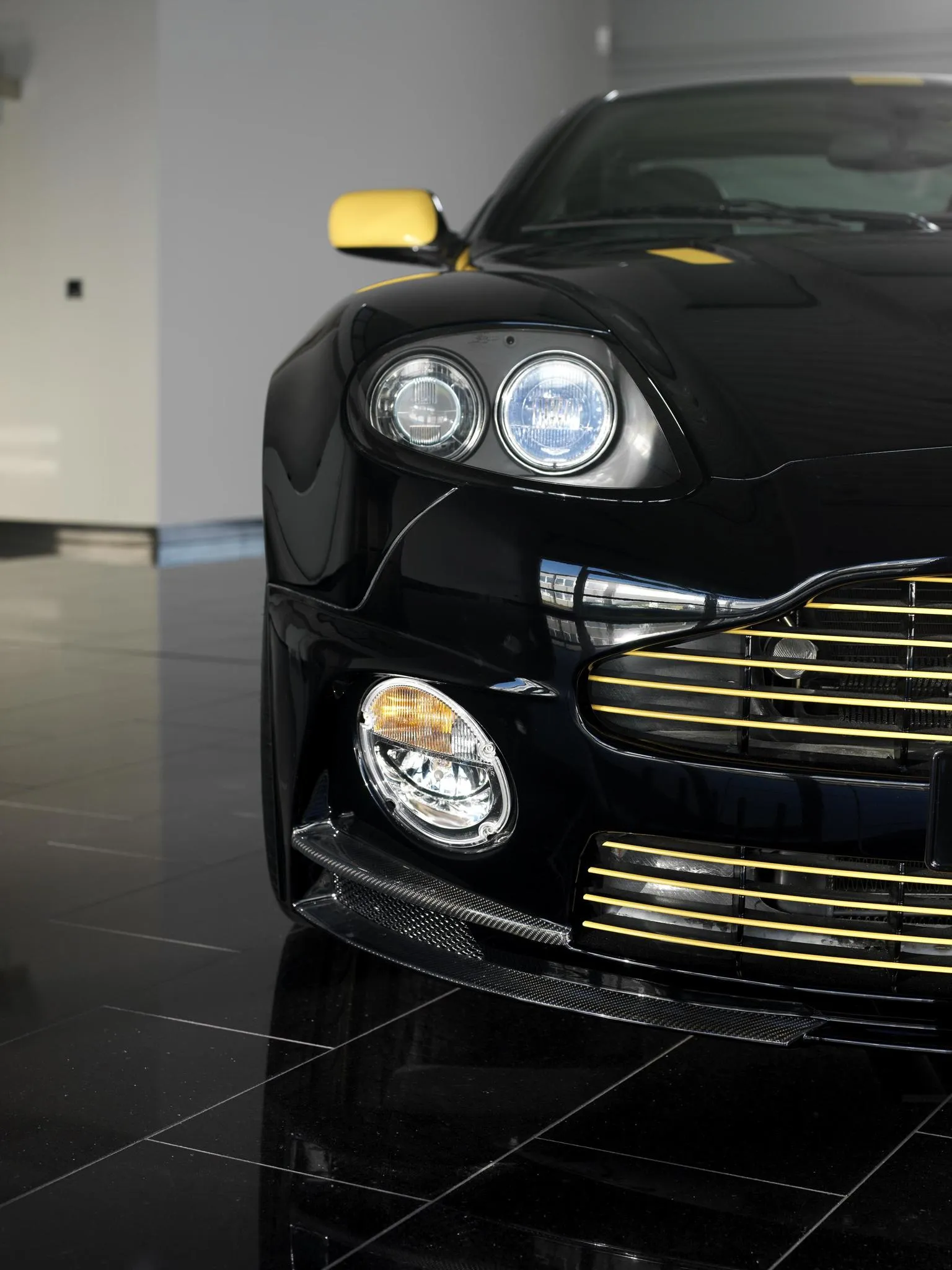 Mansory body kit for Aston Martin Vanquish new model