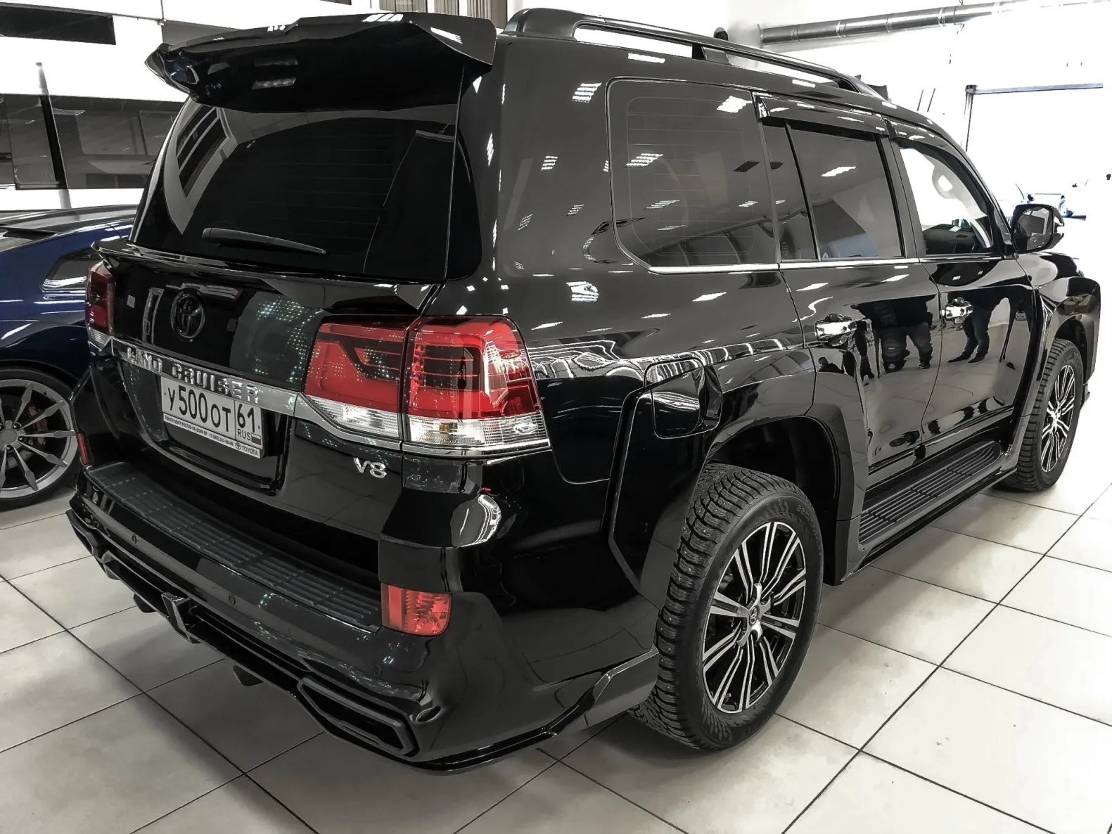 Check our price and buy SCL Performance body kit for Toyota Land Cruiser 200 Hakama