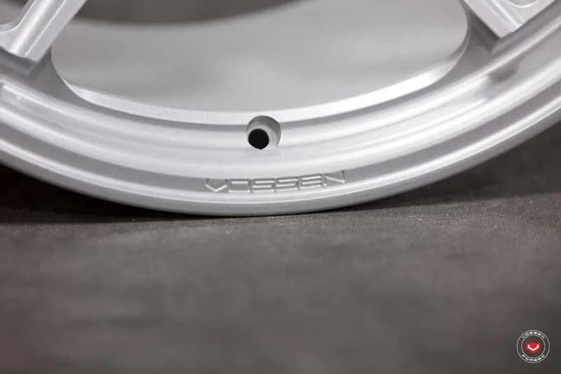 images-products-1-2604-232983084-Vossen-Forged-M-X-Series-ML-X1-Satin-Silver-55085-_-Vossen-Wheels-2018-1001-1047x698.jpg