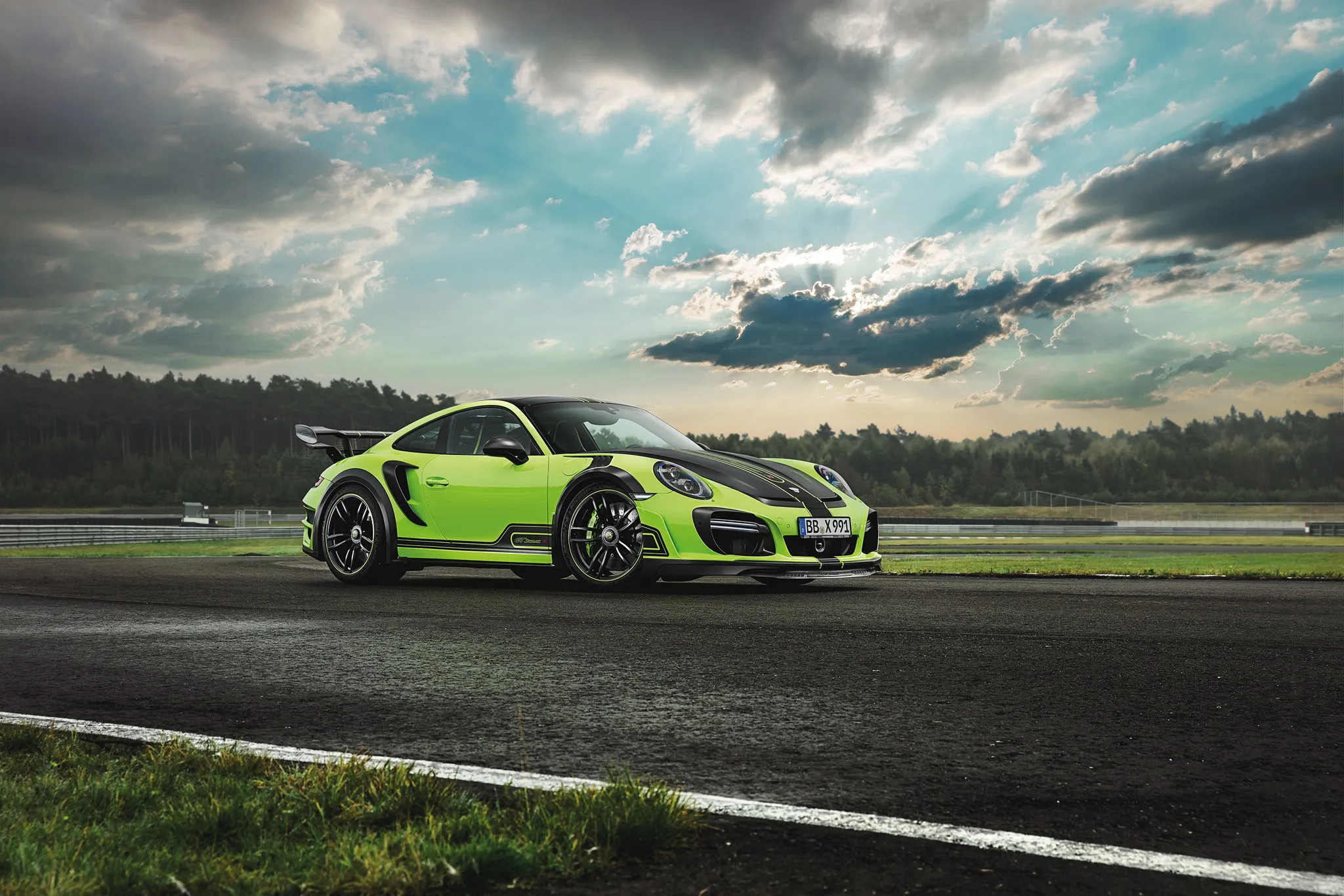 Check our price and buy Techart body kit for Porsche 911 GTstreet R