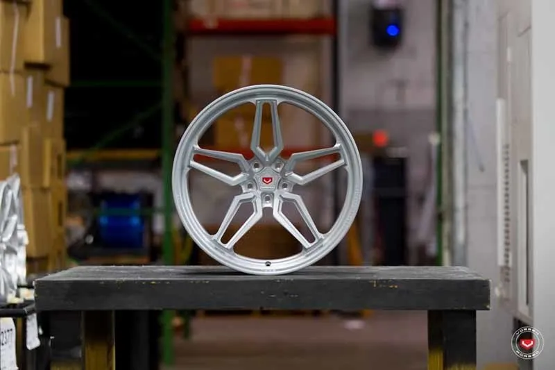 images-products-1-2614-232983094-Vossen-Forged-M-X-Series-ML-X1-Satin-Silver-55085-_-Vossen-Wheels-2018-1005-1047x698.jpg