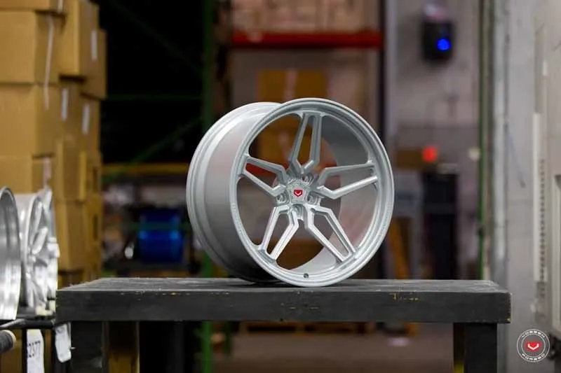 images-products-1-2619-232983099-Vossen-Forged-M-X-Series-ML-X1-Satin-Silver-55085-_-Vossen-Wheels-2018-1007-1047x698.jpg