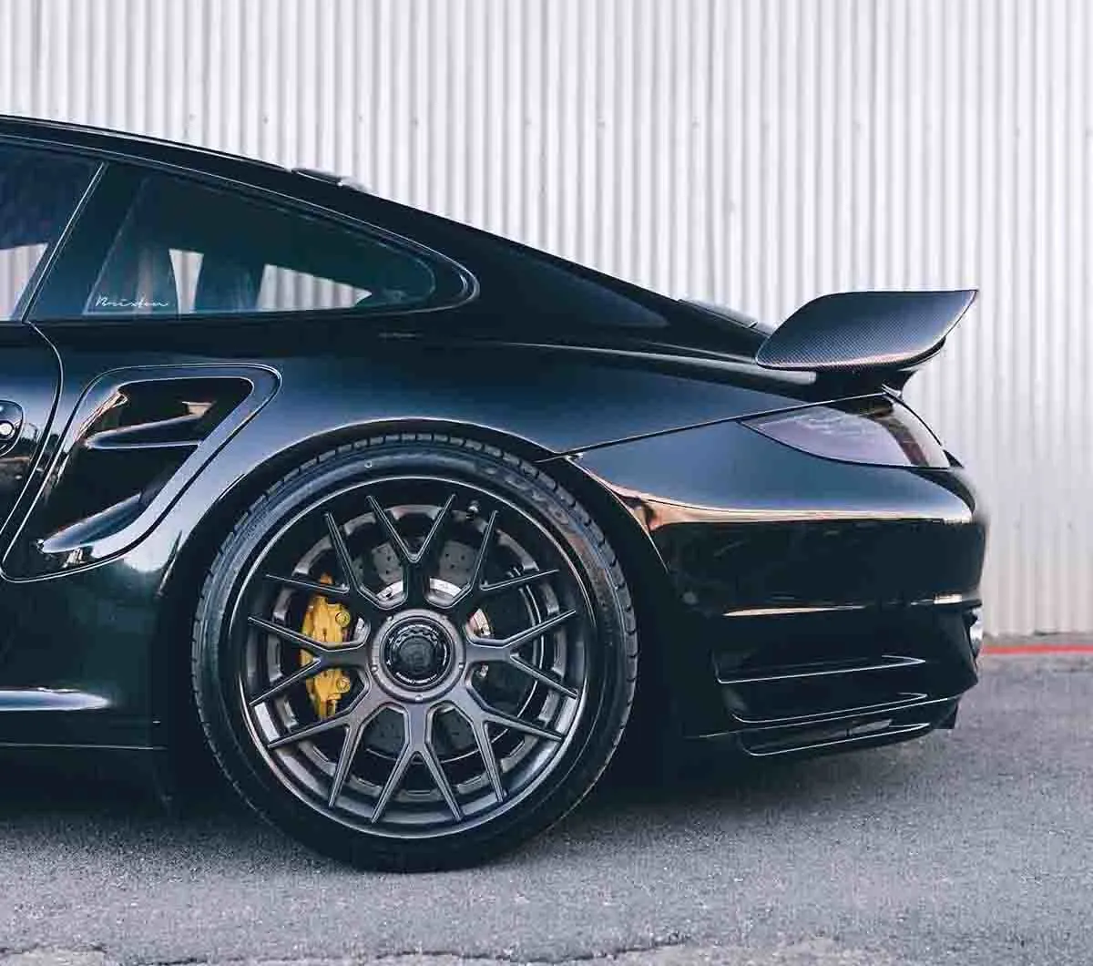 images-products-1-2708-232974996-brixton-forged-black-porsche-991-turbo-cm16-targa.jpg