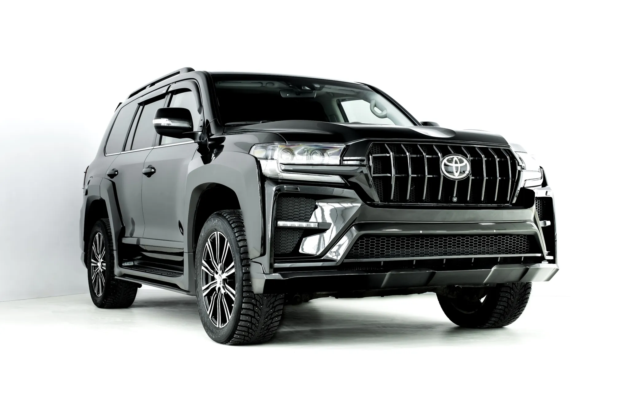 Check our price and buy SCL Performance body kit for Toyota Land Cruiser 200 Hakama