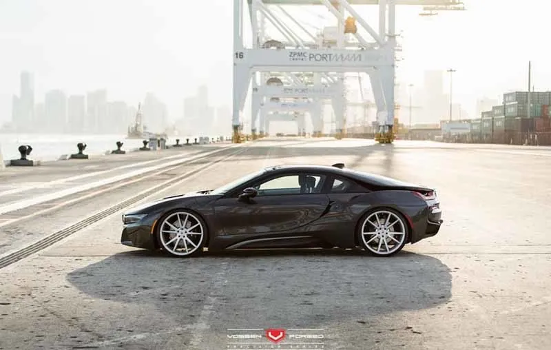 images-products-1-2729-232983209-bmw_i8_vps-301_247.jpg