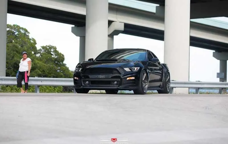 images-products-1-2755-232983235-ford_mustang_vps-302_5cb.jpg