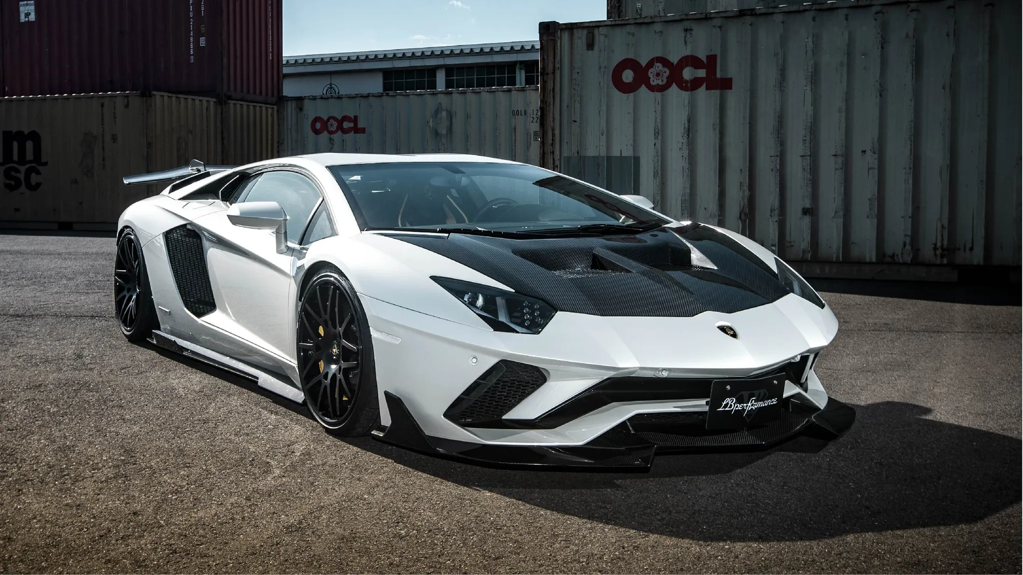 Liberty Walk body kit for Lamborghini Aventador S new style