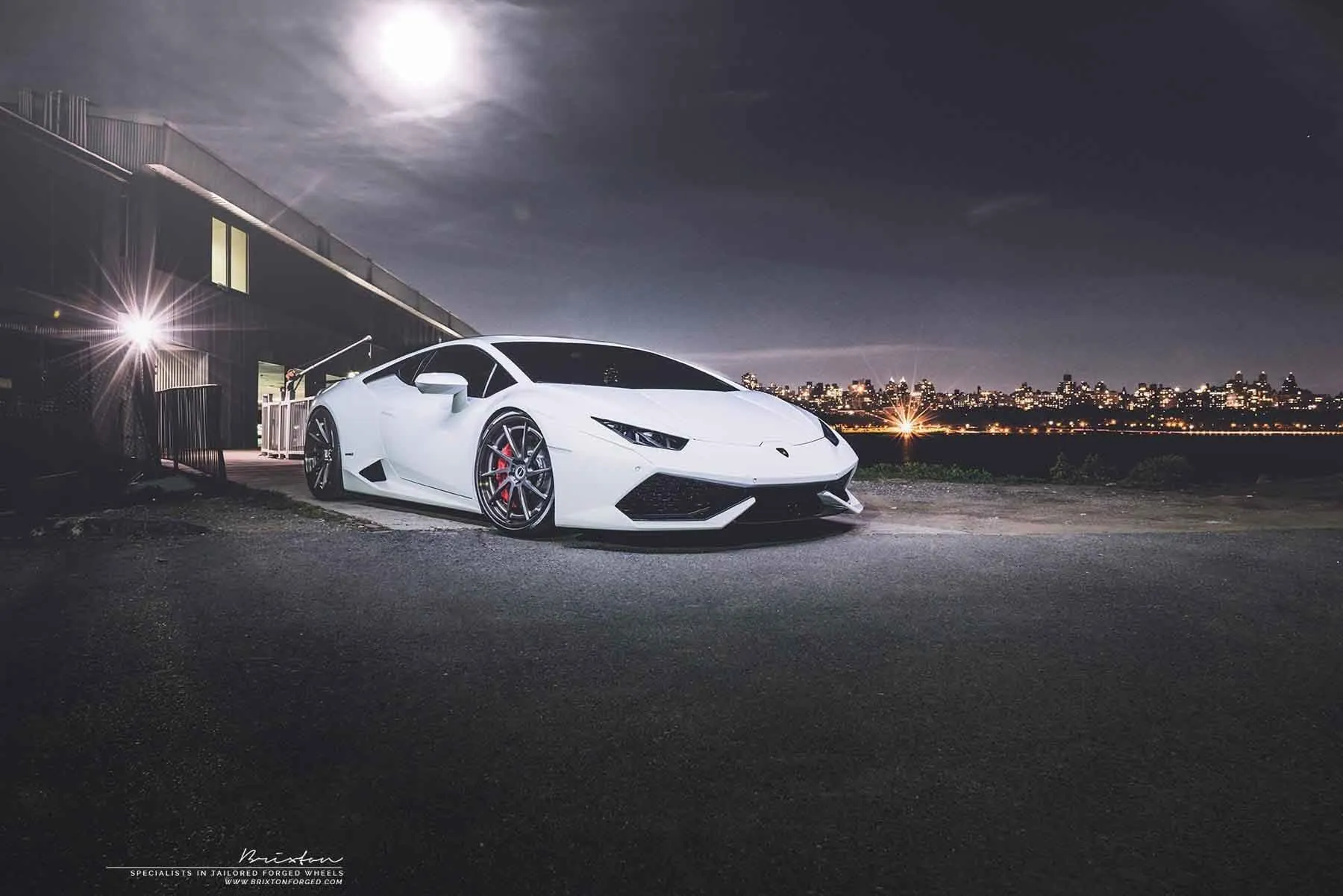 images-products-1-2776-232975064-brixton-forged-white-lamborghini-huracan-brixton-forged-r10d-targa-series-smoke-black-04-1800x12.jpg