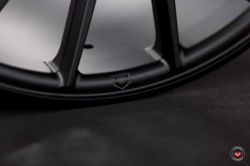 Vossen VPS 305T forged wheel — rear angle