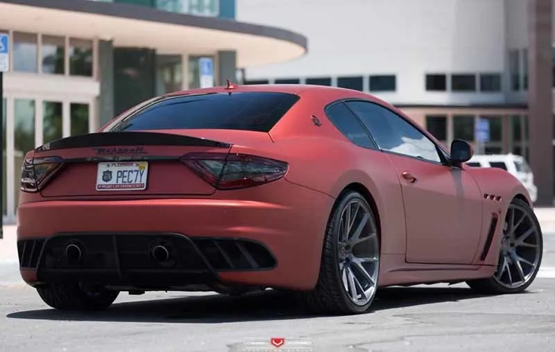 images-products-1-2865-232983345-maserati_gran_turismo_vps-306_662.jpg