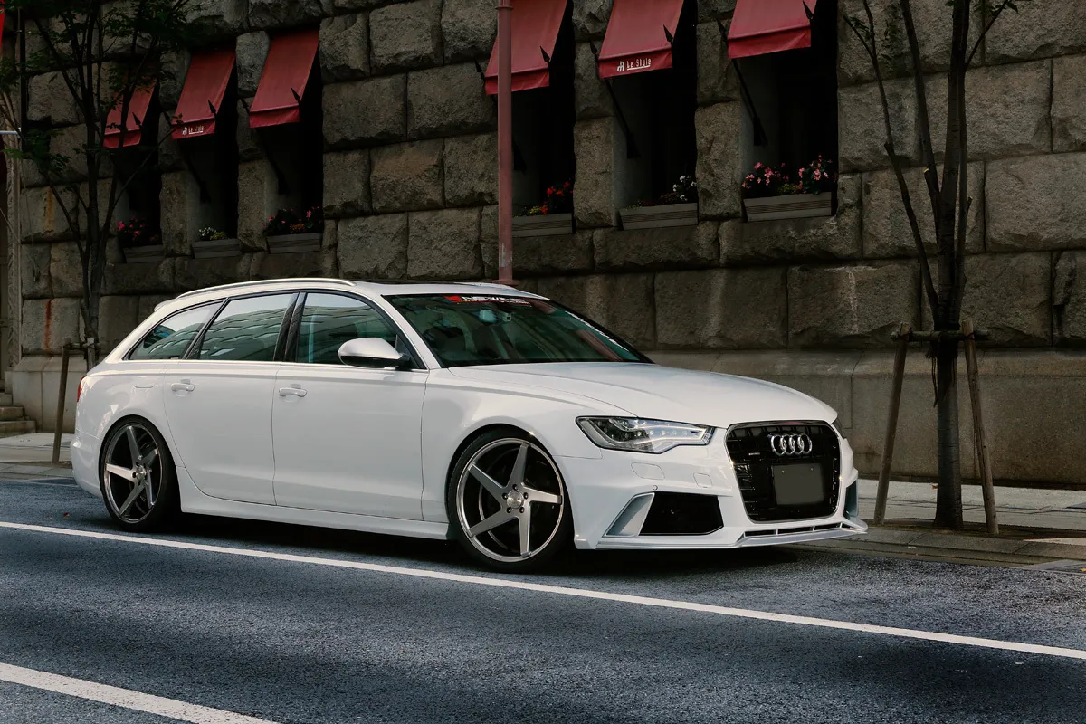 NEWING Bodi Kit for Audi S6 / A6 Avant new model