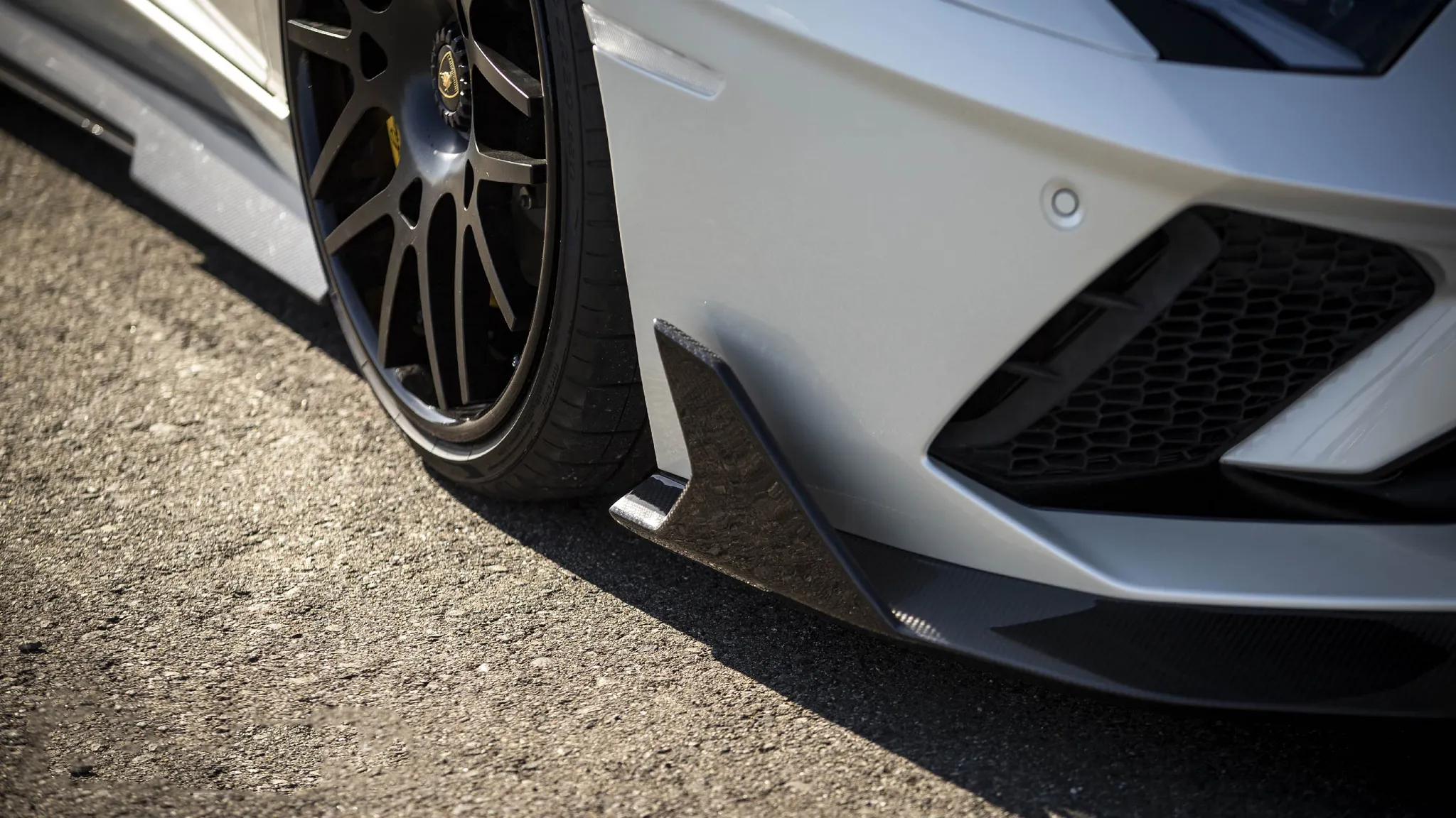 Liberty Walk body kit for Lamborghini Aventador S latest model