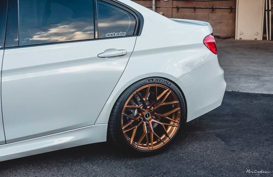 images-products-1-3013-232975301-white-bmw-m3-f80-brixton-forged-cm10-radial-forged-bronze-05.jpg