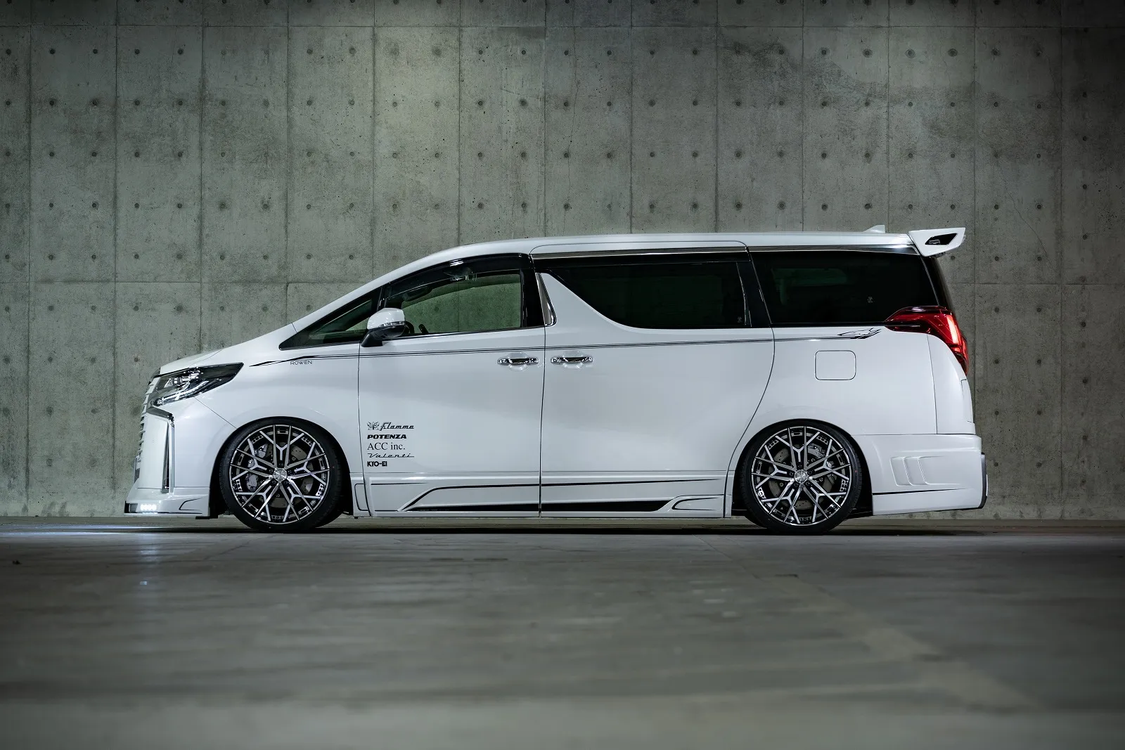 Rowen body kit for Toyota 30 ALPHARD S new style