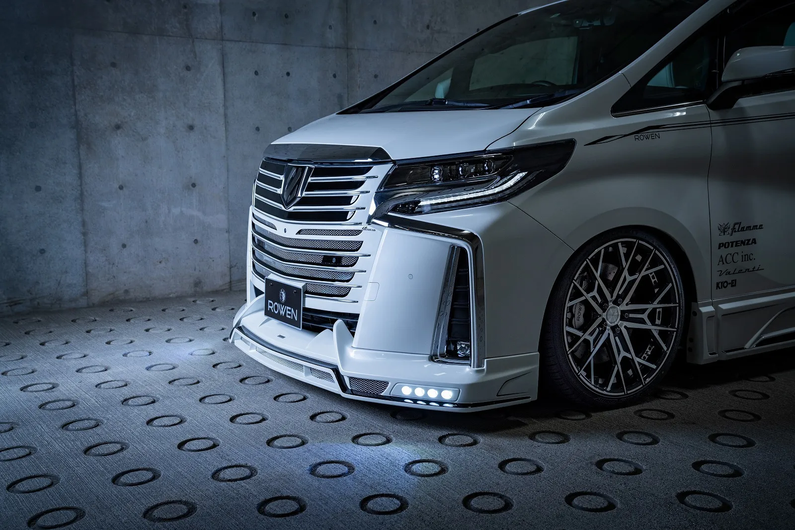 Rowen body kit for Toyota 30 ALPHARD S new style