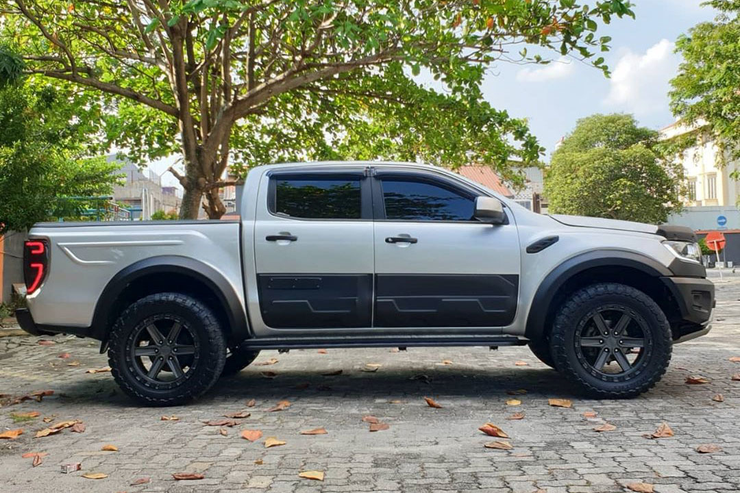 Black Rhino Henderson light alloy wheels