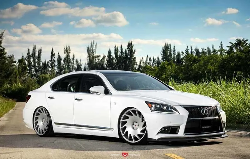 images-products-1-3074-232983554-lexus_ls_vps-313_700.jpg