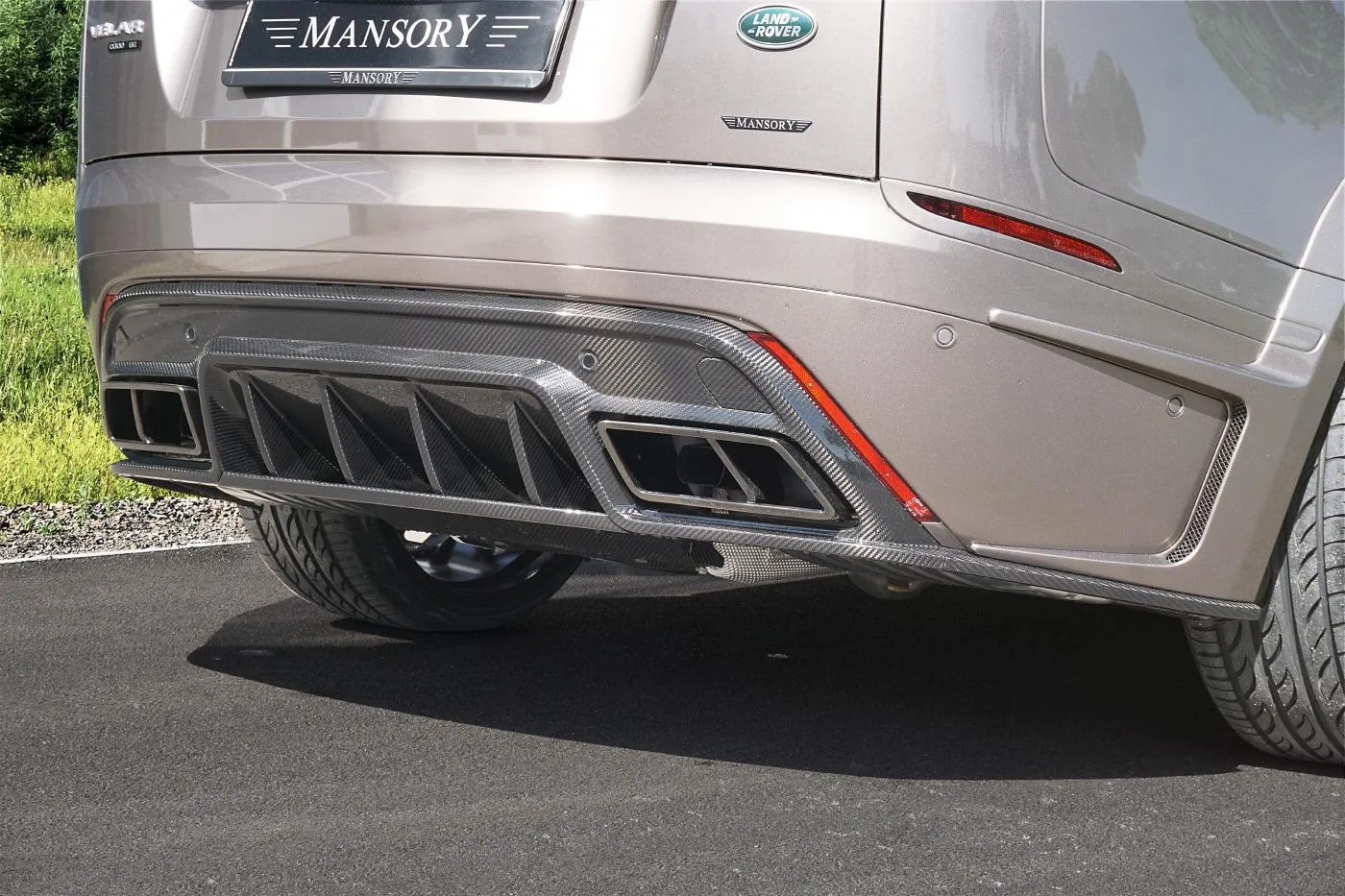 Mansory body kit for Range Rover Velar carbon