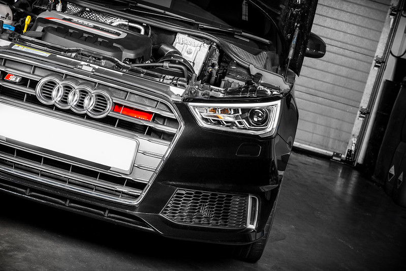 Eventuri Carbon fiber Intake systems for Audi S1