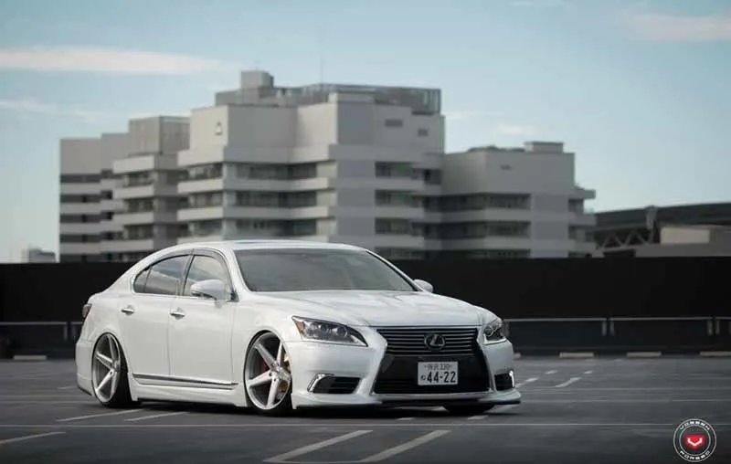 images-products-1-3252-232983732-lexus_ls_cg-201_bdb6b2a9.jpg