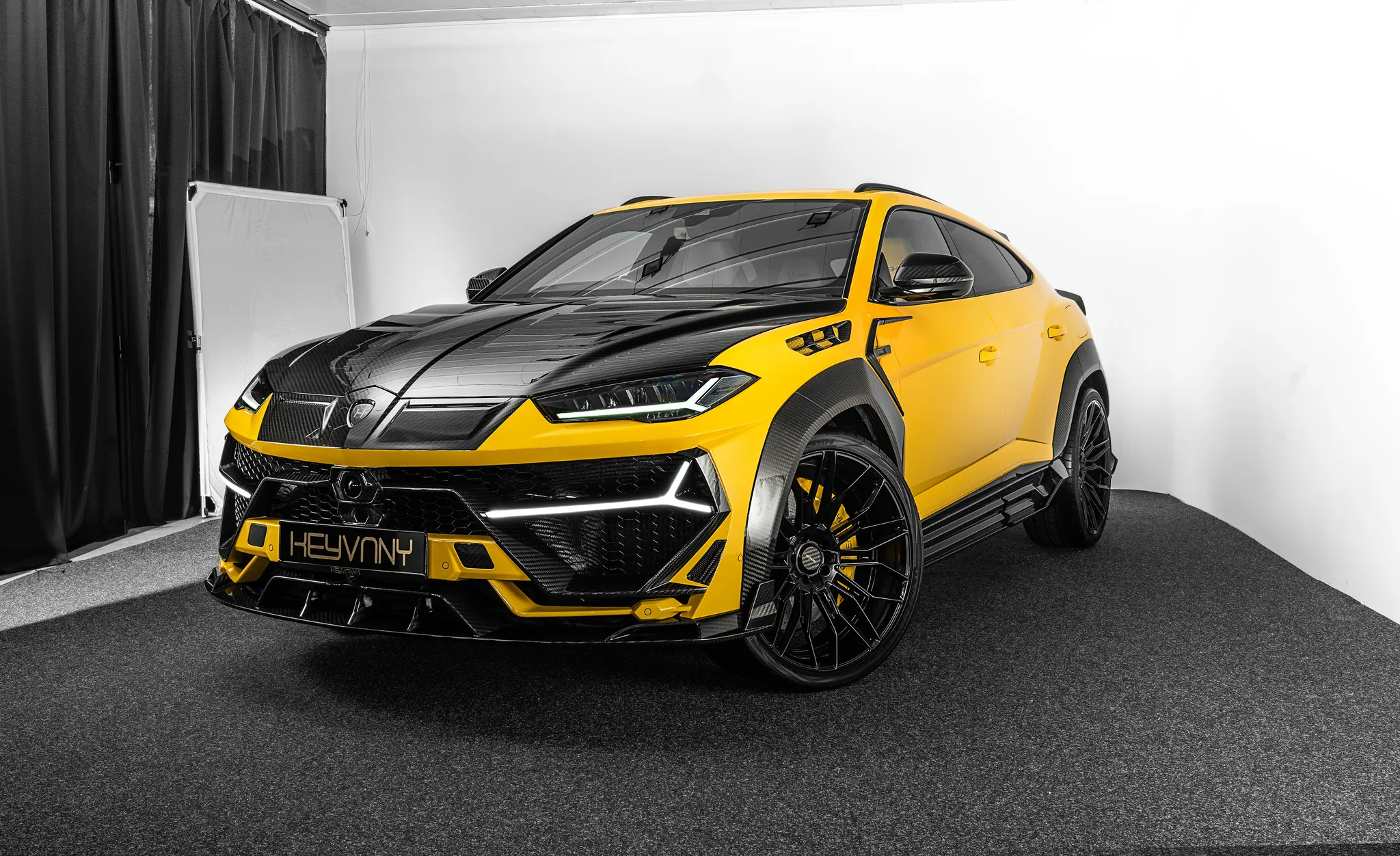 Check price and buy Keyvany Carbon Fiber Body kit set for Lamborghini Urus