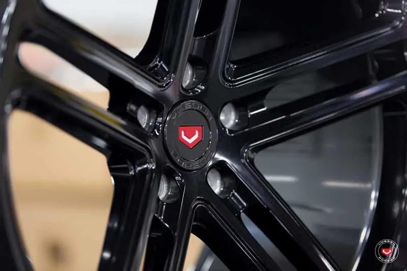 Vossen CG 202 forged wheel — front view