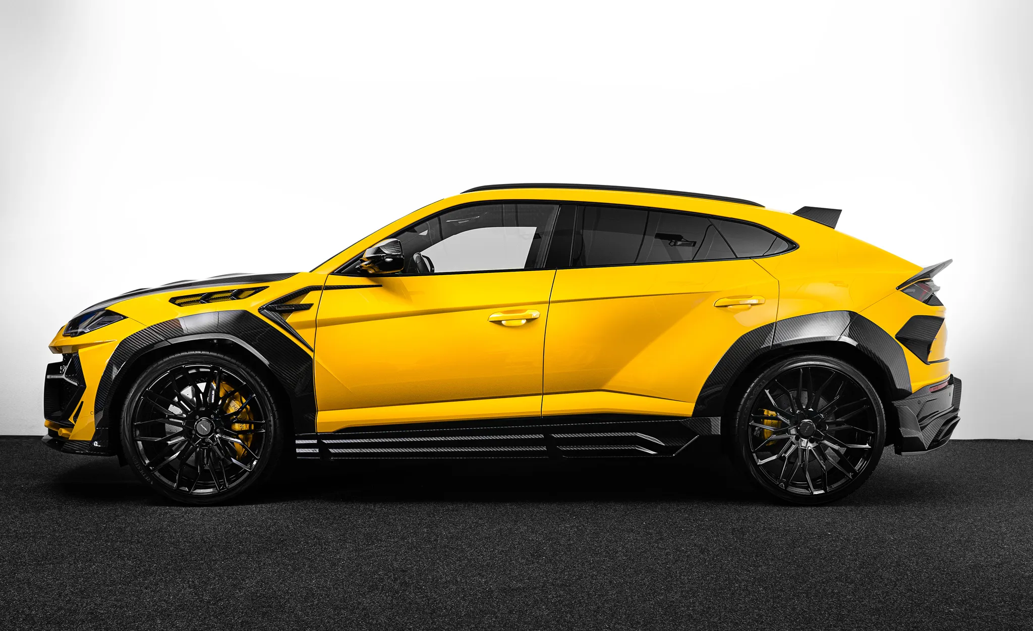 Check price and buy Keyvany Carbon Fiber Body kit set for Lamborghini Urus