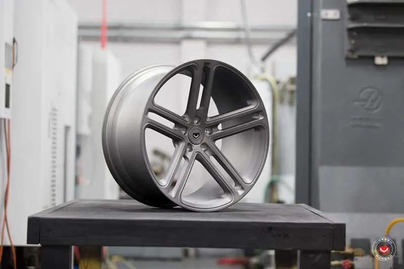 Vossen CG 202 forged wheel — close-up spoke detail