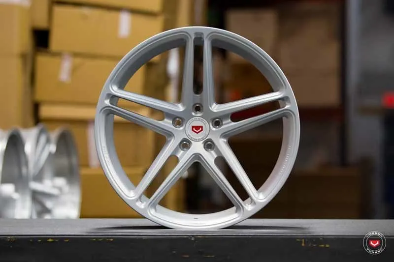 Vossen CG 202 forged wheel — finish detail