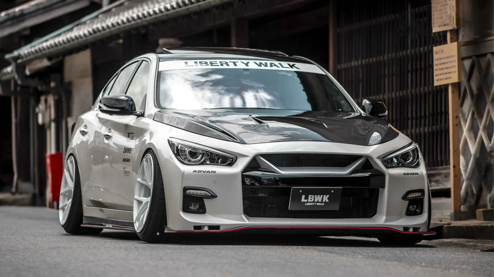 Liberty Walk nation body kit for Nissan V37 Skyline latest model