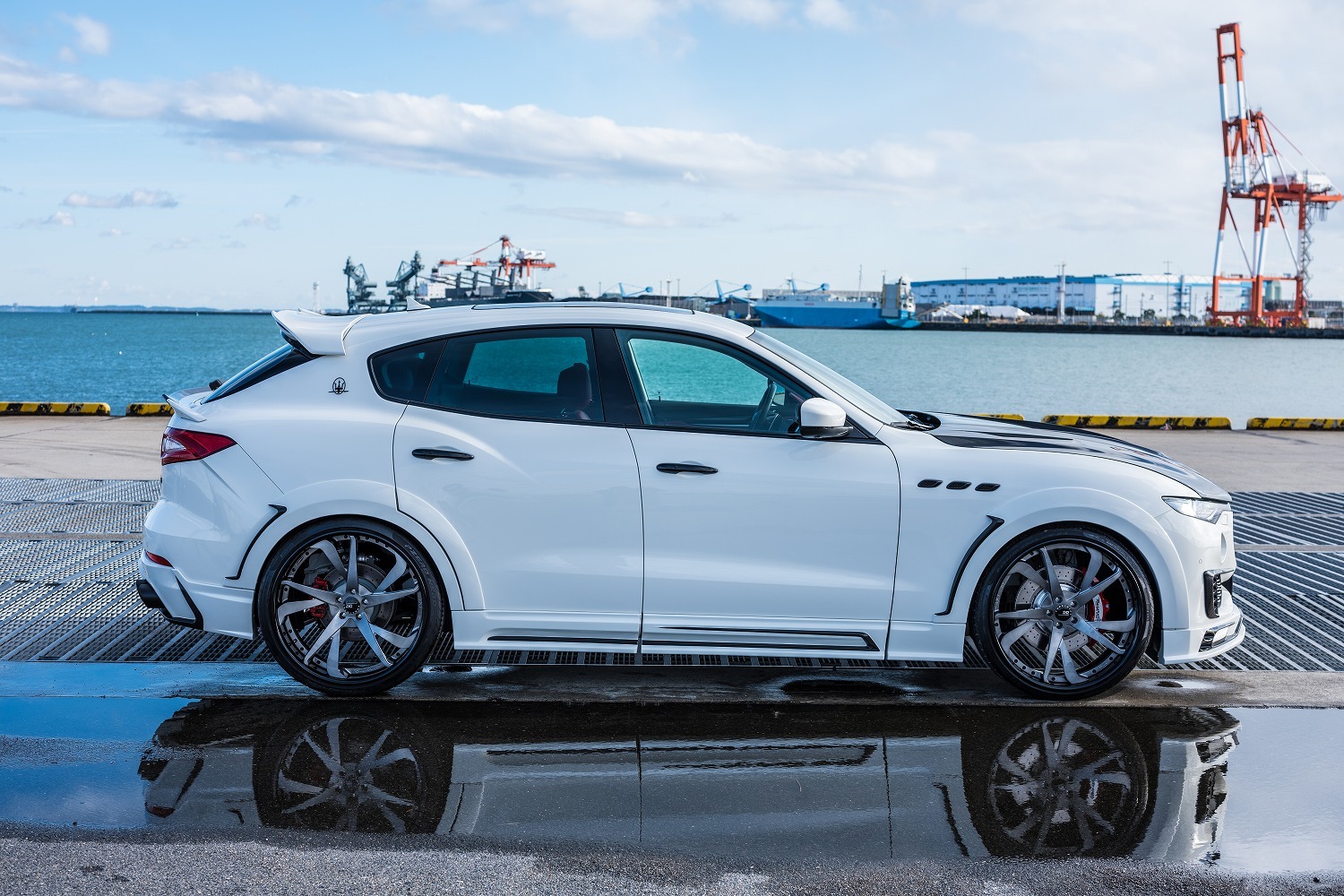 Zero Design Carbon Fiber body kit set for Maserati Levante 买带送货安装实惠的价格和保证
