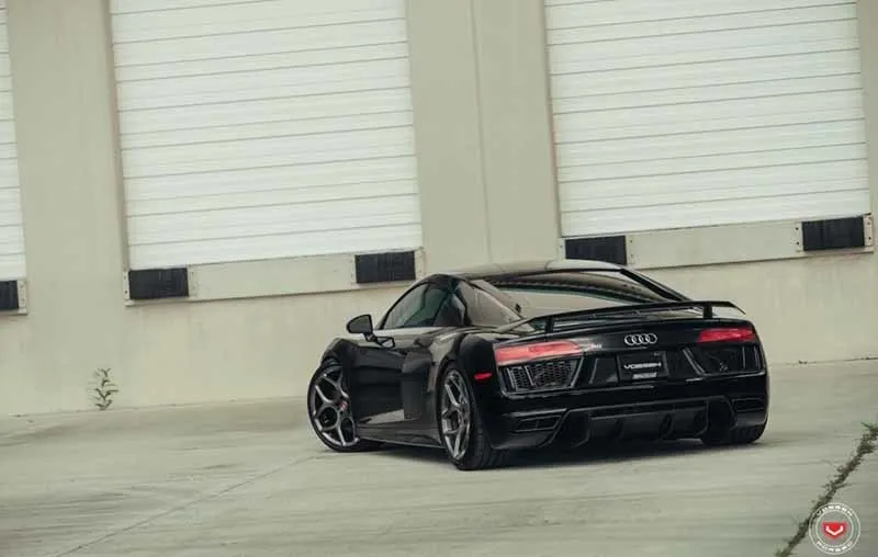 images-products-1-3359-232983839-audi_r8_cg-205_8d39f244.jpg