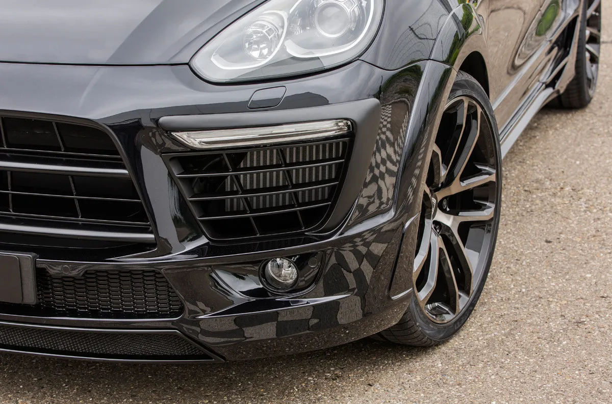 LUMMA CLR 558 GT-R BASED BODY KIT FOR PORSCHE CAYENNE 2015