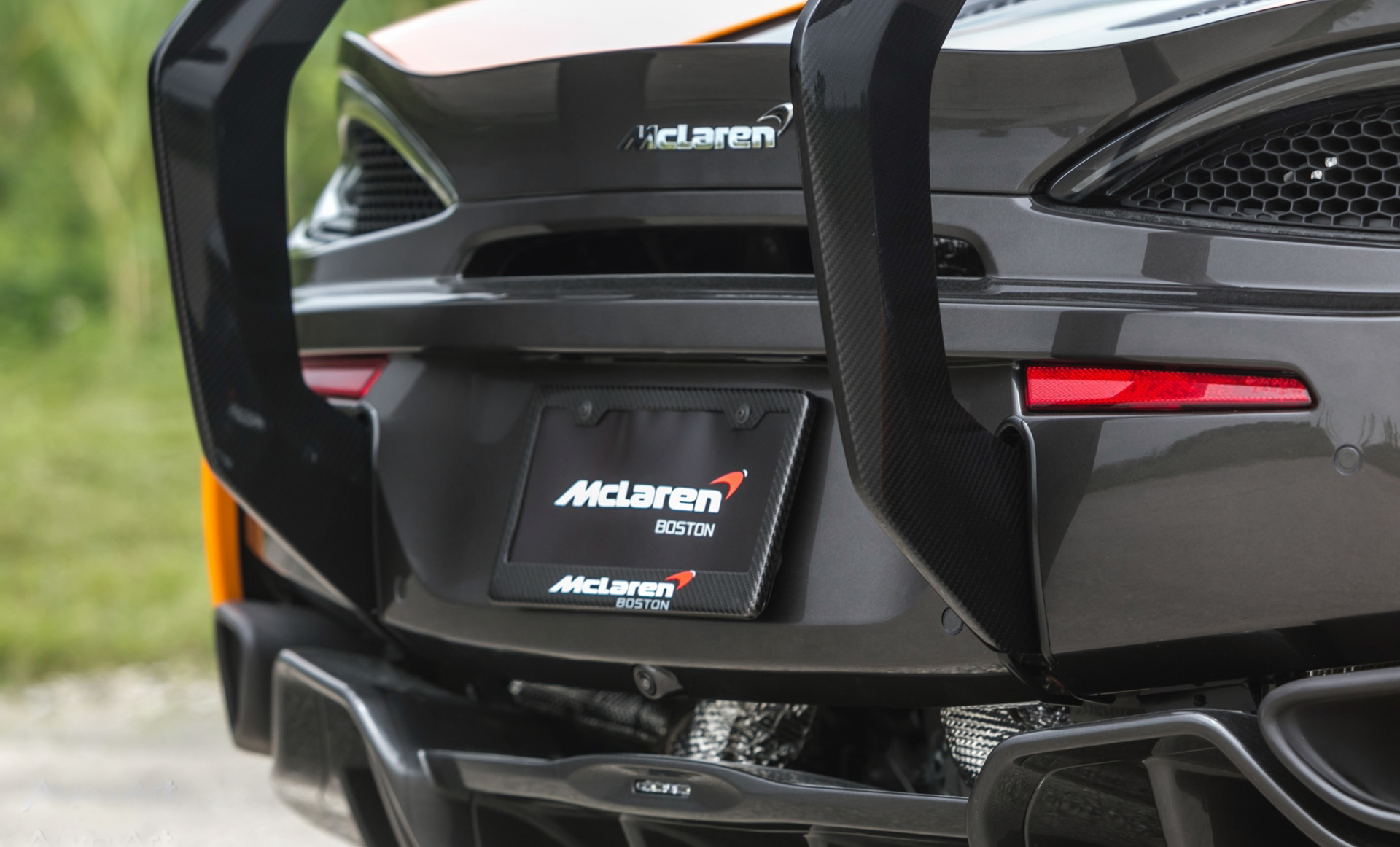 Vorsteiner Nero body kit for McLaren 570S carbon fiber