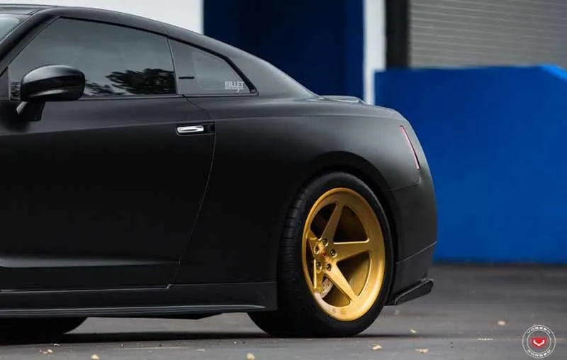 images-products-1-3544-232984024-nissan_gtr_lc-101_5ba.jpg
