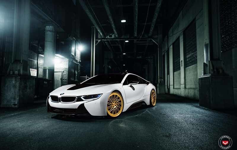 images-products-1-3638-232984118-bmw_i8_lc-105t_09ef859a.jpg