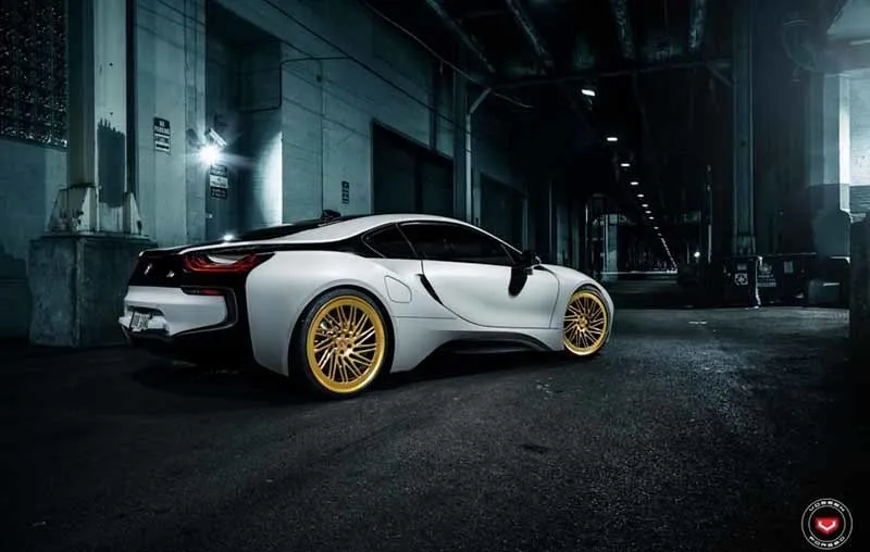 images-products-1-3642-232984122-bmw_i8_lc-105t_b588b1ef.jpg