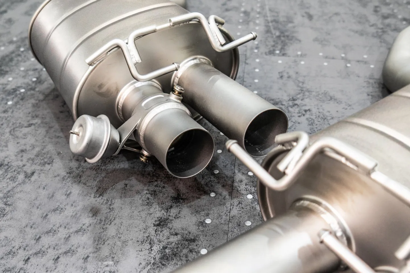 TNEER Exhaust Systems for BMW x M E63 M6