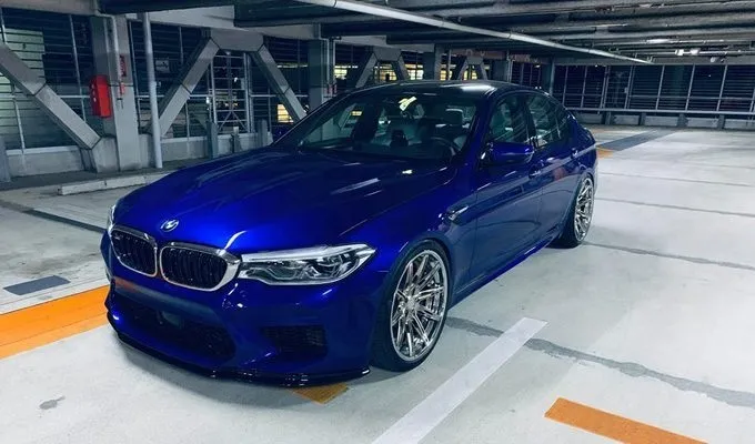 Kohlenstoff body kit for BMW F90 M5 new model