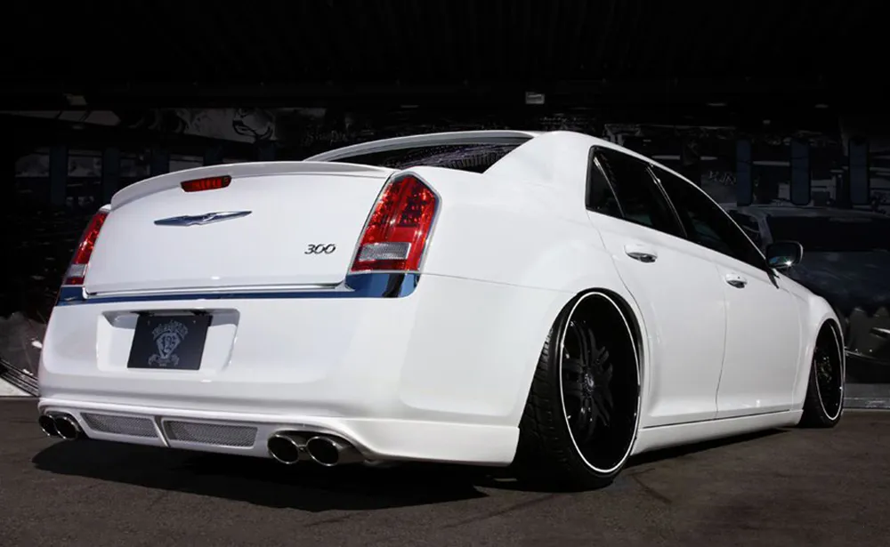Liberty Walk Works body kit for Chrysler 300C new style