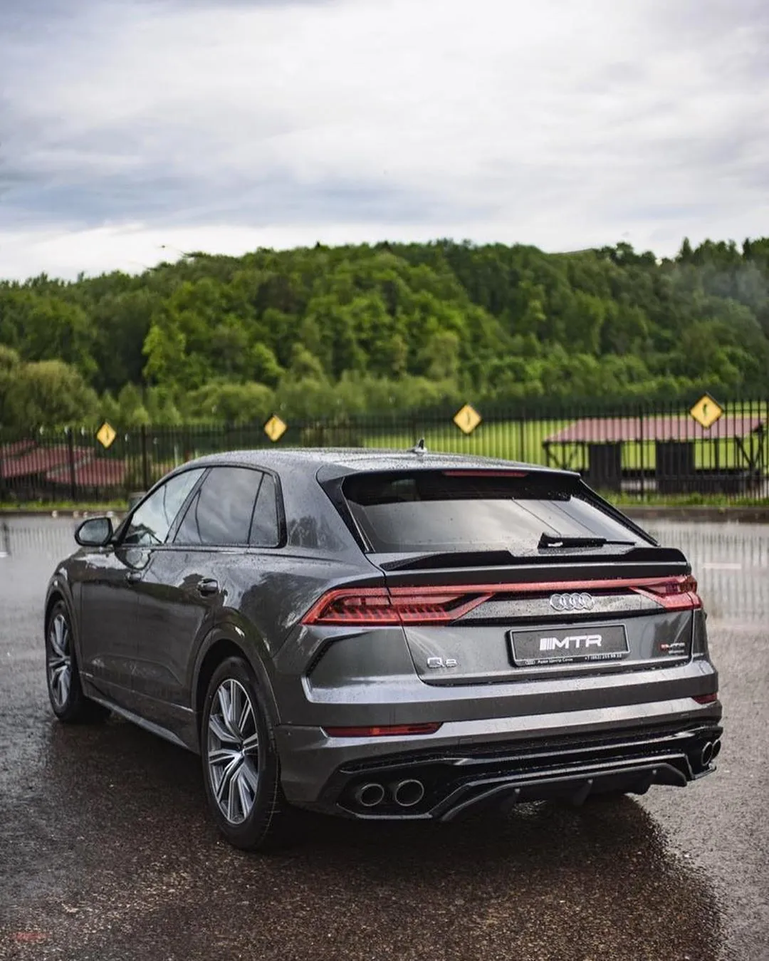 MTR Design Carbon Body Kit for New Audi Q8 new style